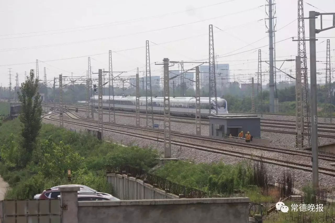 石長鐵路動(dòng)車最新動(dòng)態(tài)，駛向自然美景的寧靜之旅